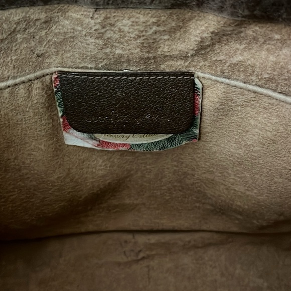 Gucci Mono Pouch - Picture 6 of 7